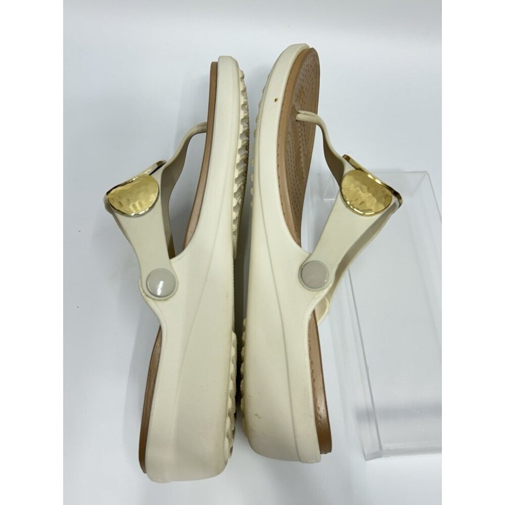Crocs Sanrah Hammered Circle Gold Cream Wedge Thong Sandal Womens Size 11 - Picture 9 of 12